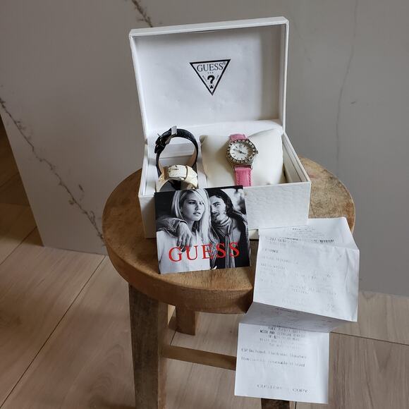 Guess Watch Set Womens U95176L1 Silver Dial 28mm + Interchange Straps - Picture 2 of 8